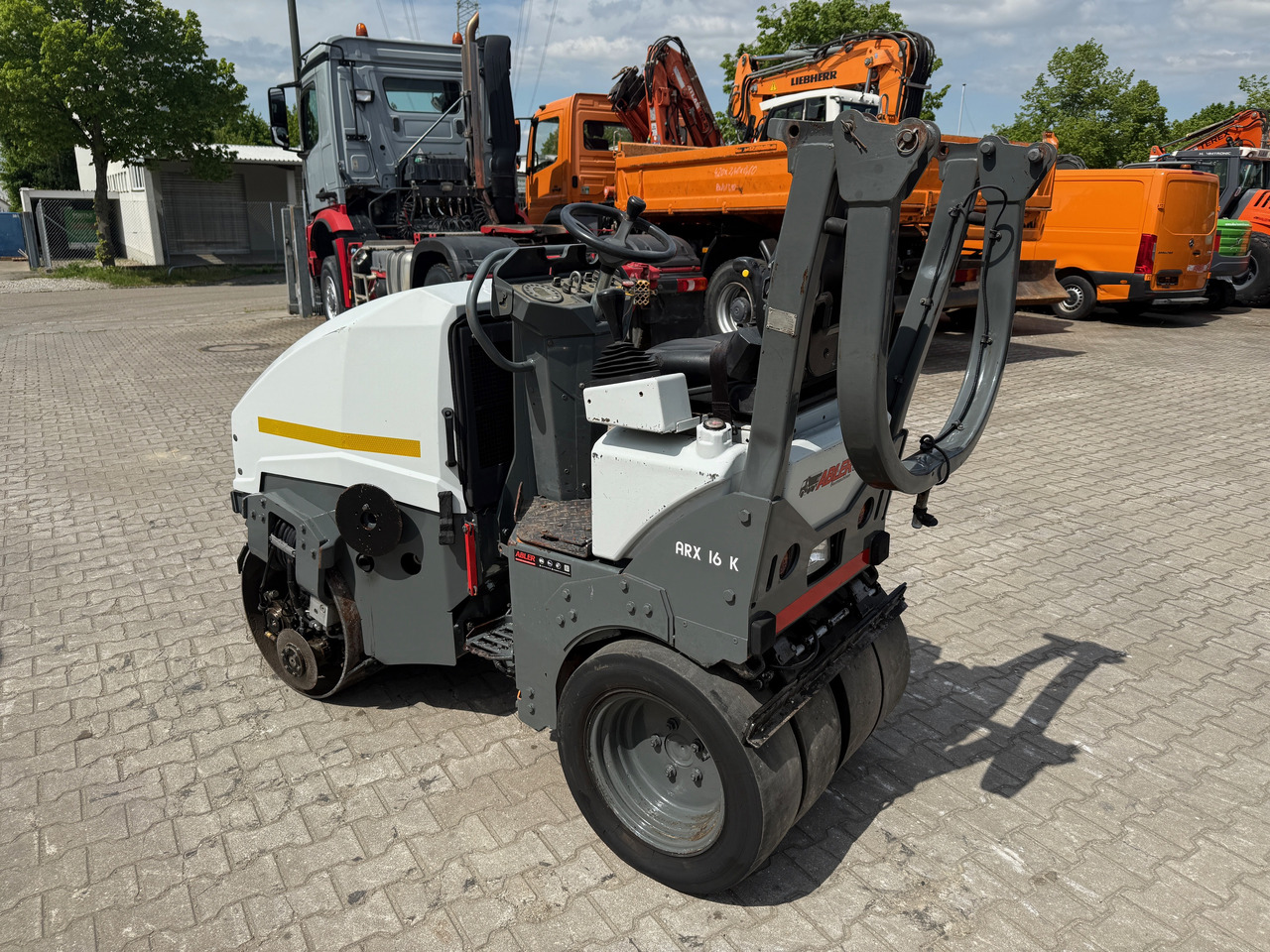 Ammann ARX16K Kombiwalze Stahl Gummi Asphaltwalze - Xe lu kết hợp: hình 5 Ammann ARX16K Kombiwalze Stahl Gummi Asphaltwalze - Xe lu kết hợp: hình 5
