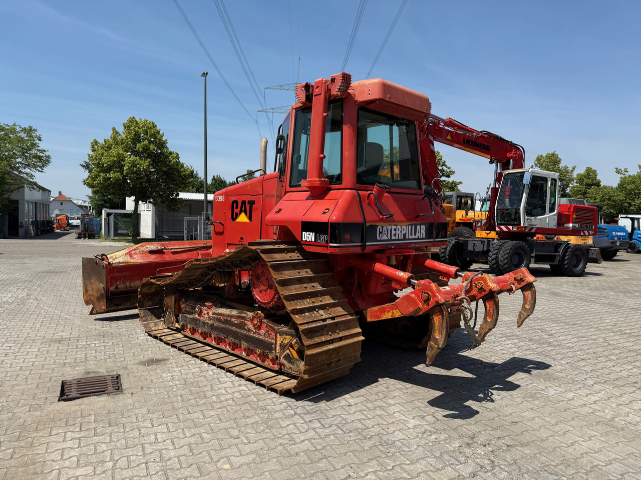 CATERPILLAR D5N FTC LGP Raupe mit 6-Wege + Heckaufreißer - Máy ủi: hình 5 CATERPILLAR D5N FTC LGP Raupe mit 6-Wege + Heckaufreißer - Máy ủi: hình 5