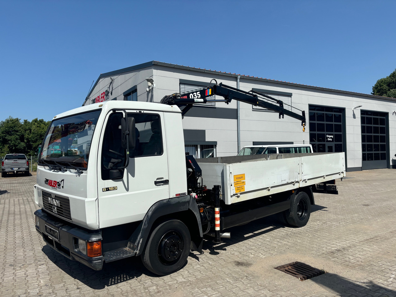 MAN 8.163 L2000 Pritsche+Kran Hiab 035 - Xe tải thùng lửng/ Phẳng, Xe cẩu tự hành: hình 3 MAN 8.163 L2000 Pritsche+Kran Hiab 035 - Xe tải thùng lửng/ Phẳng, Xe cẩu tự hành: hình 3
