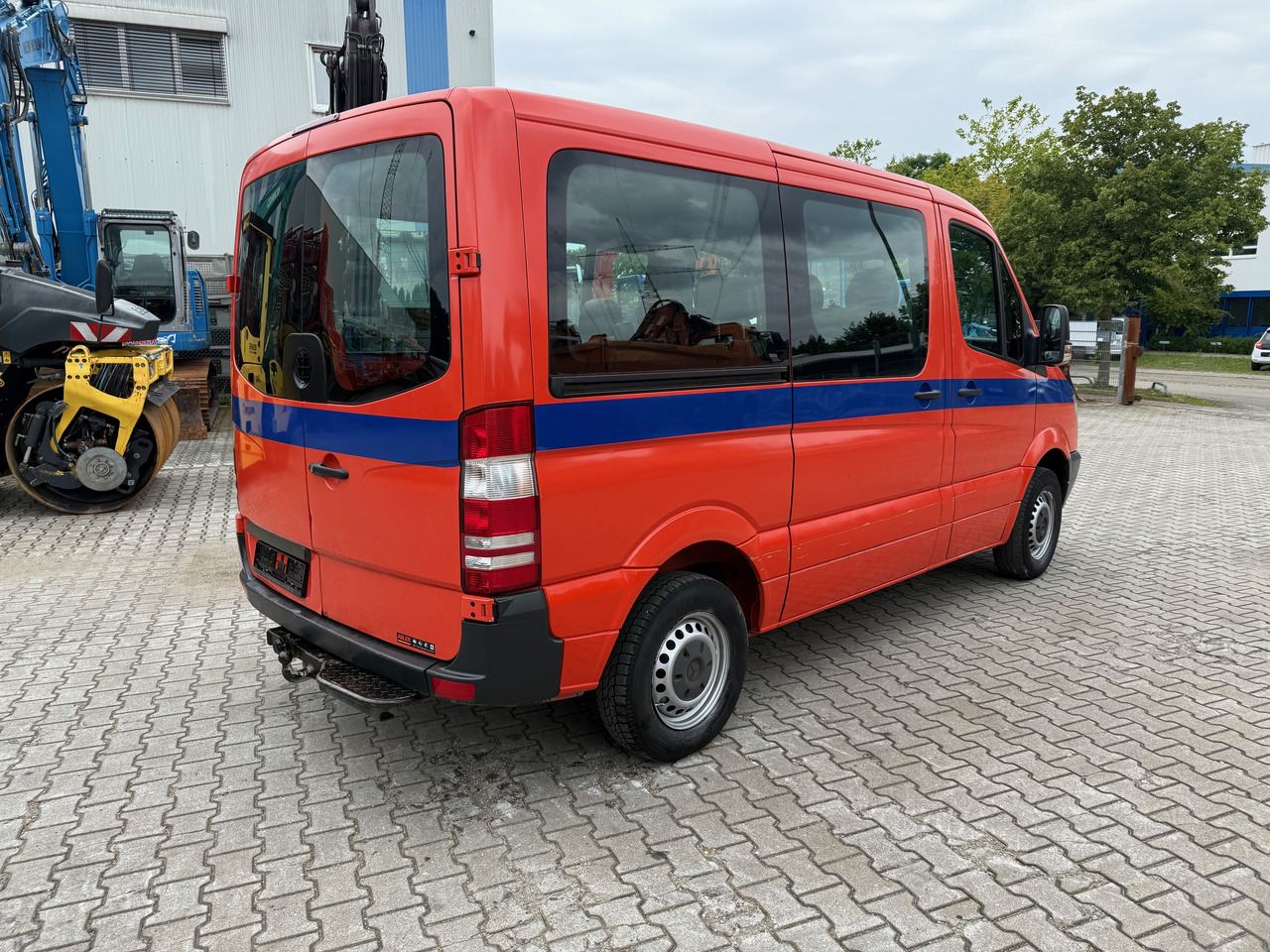 Mercedes-Benz 211 CDI Kombi AHK - Xe hơi: hình 4 Mercedes-Benz 211 CDI Kombi AHK - Xe hơi: hình 4