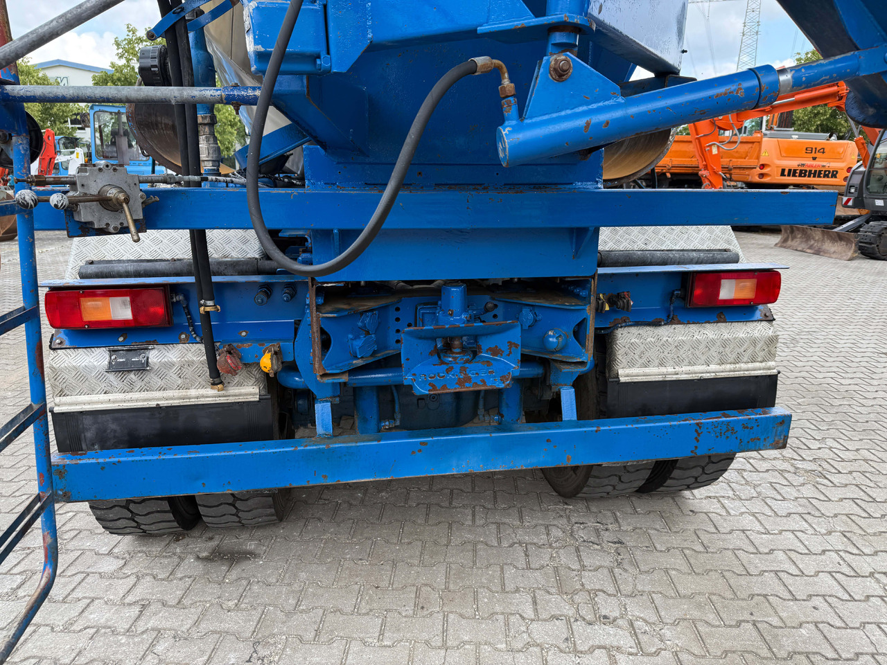 Volvo FM420 Wechselsystem Kipper Betonmischer - Xe trộn bê tông: hình 5 Volvo FM420 Wechselsystem Kipper Betonmischer - Xe trộn bê tông: hình 5