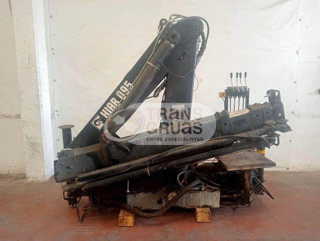 Grúa HIAB 095-3 - Cẩu gấp cho Xe tải: hình 2 Grúa HIAB 095-3 - Cẩu gấp cho Xe tải: hình 2