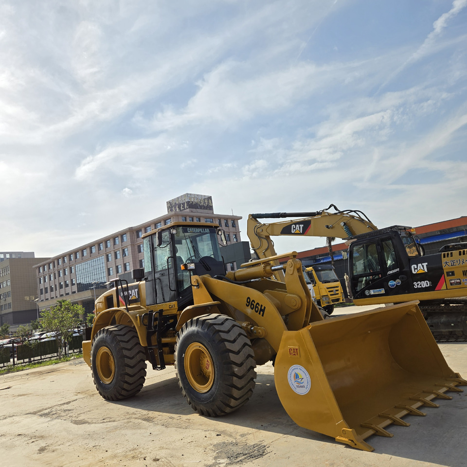 CATERPILLAR 966H - Máy xúc lật bánh lốp: hình 4 CATERPILLAR 966H - Máy xúc lật bánh lốp: hình 4