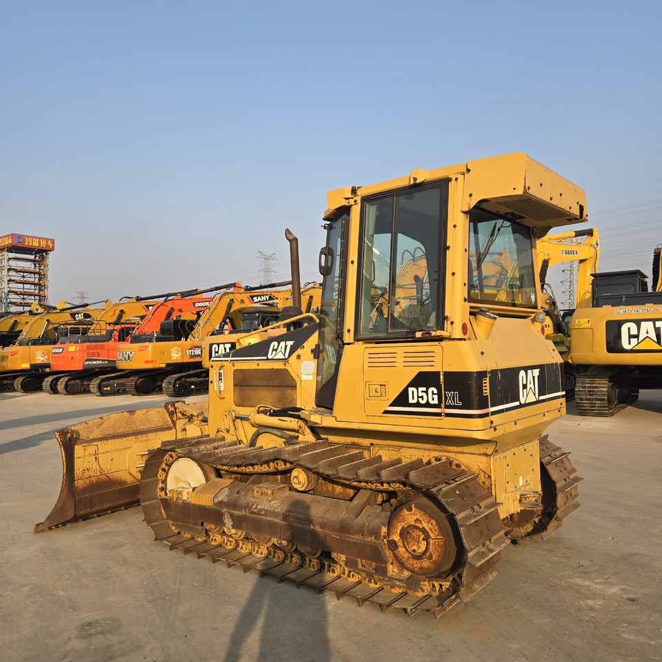 CATERPILLAR D5G - Máy ủi: hình 3 CATERPILLAR D5G - Máy ủi: hình 3