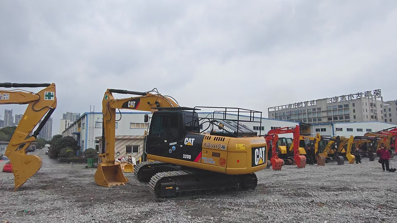 Caterpillar 320D - Máy xúc bánh xích: hình 4 Caterpillar 320D - Máy xúc bánh xích: hình 4