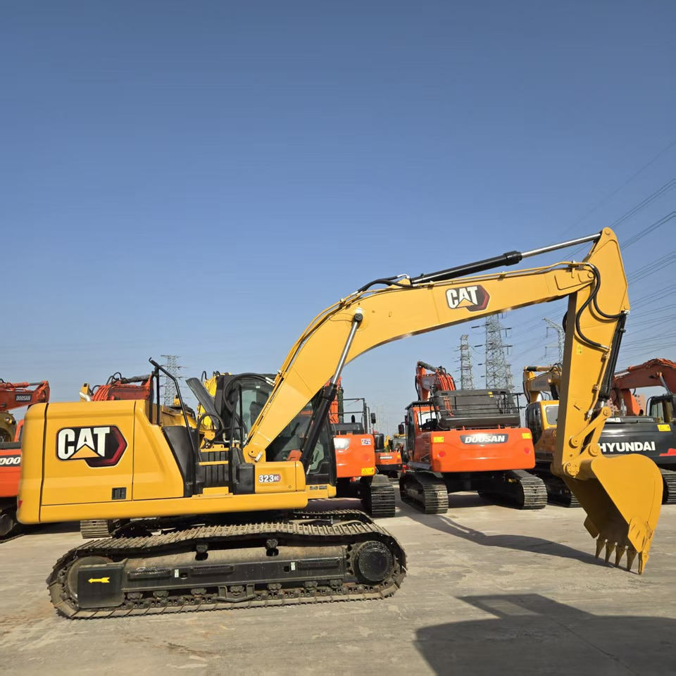 Caterpillar 323GC - Máy xúc bánh xích: hình 1 Caterpillar 323GC - Máy xúc bánh xích: hình 1