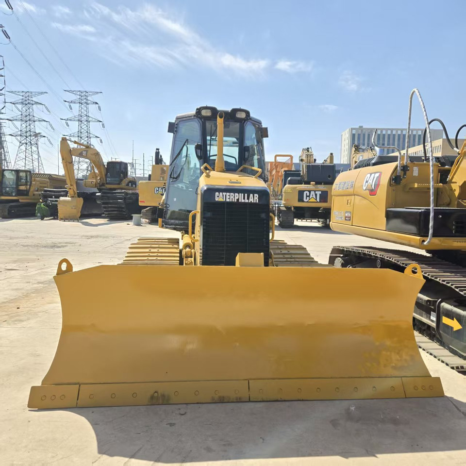 Caterpillar D5K - Máy xúc bánh xích: hình 5 Caterpillar D5K - Máy xúc bánh xích: hình 5