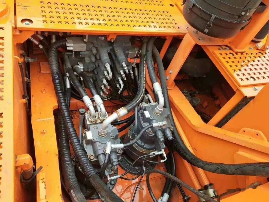 Doosan DX 500 LCA - Máy xúc bánh xích: hình 2 Doosan DX 500 LCA - Máy xúc bánh xích: hình 2