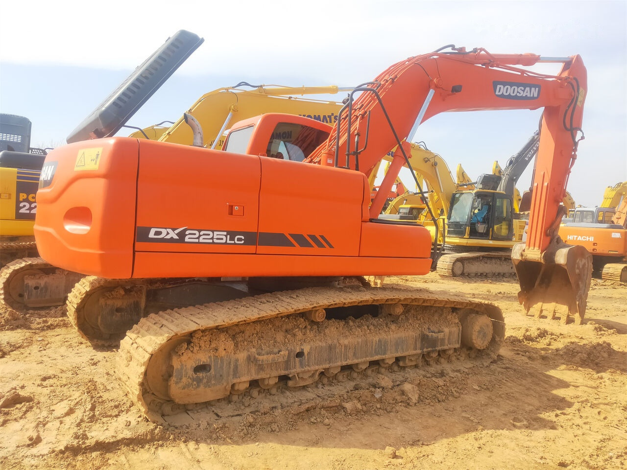 Doosan DX225LC - Máy xúc bánh xích: hình 3 Doosan DX225LC - Máy xúc bánh xích: hình 3