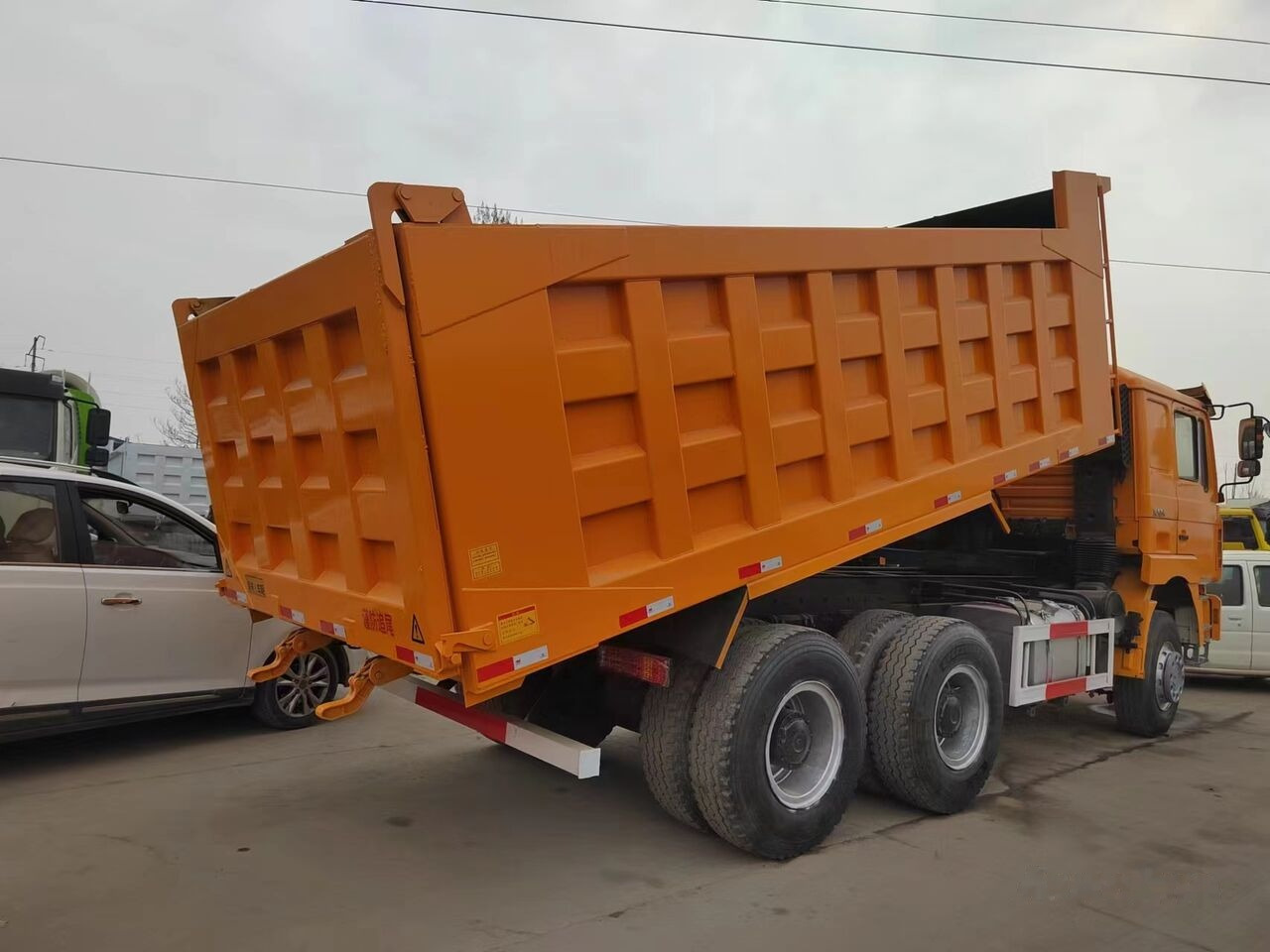 F3000 - Xe ben: hình 4 F3000 - Xe ben: hình 4