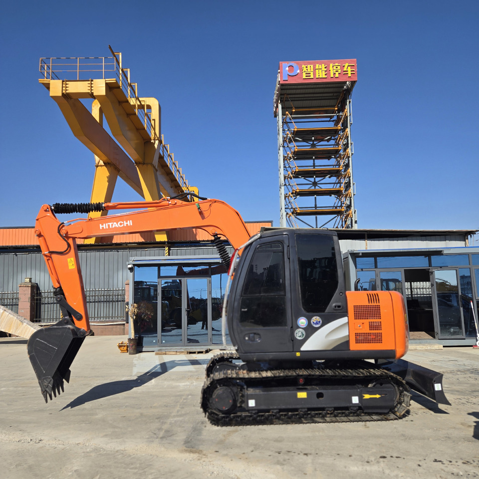 HITACHI ZX70 - Máy xúc mini: hình 1 HITACHI ZX70 - Máy xúc mini: hình 1