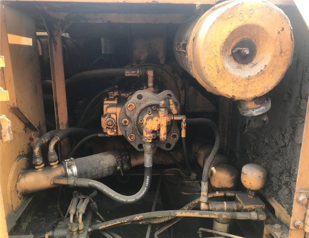 Hyundai 200-5 - Máy xúc bánh lốp: hình 3 Hyundai 200-5 - Máy xúc bánh lốp: hình 3