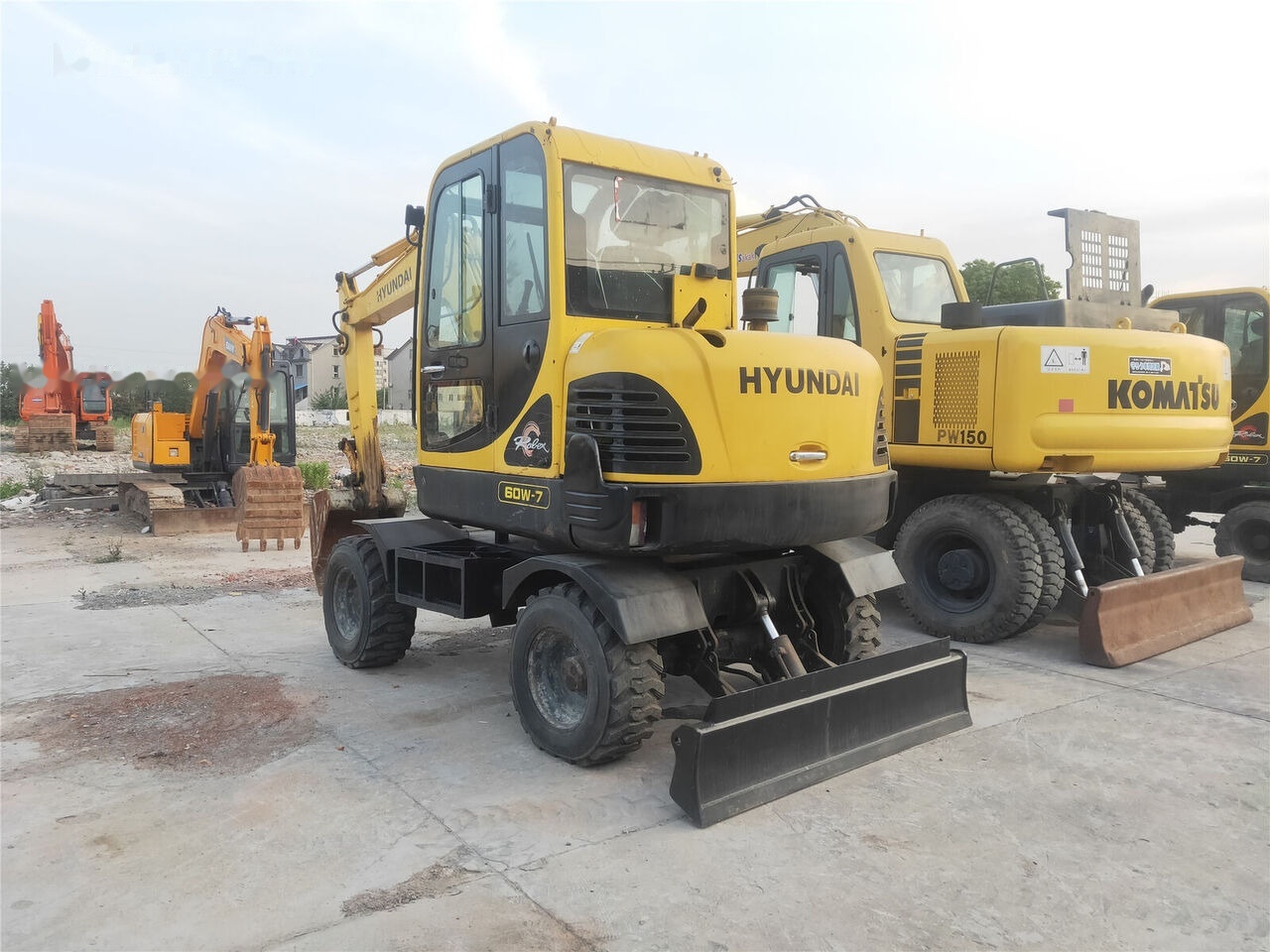 Hyundai R60W-7 - Máy xúc bánh lốp: hình 2 Hyundai R60W-7 - Máy xúc bánh lốp: hình 2