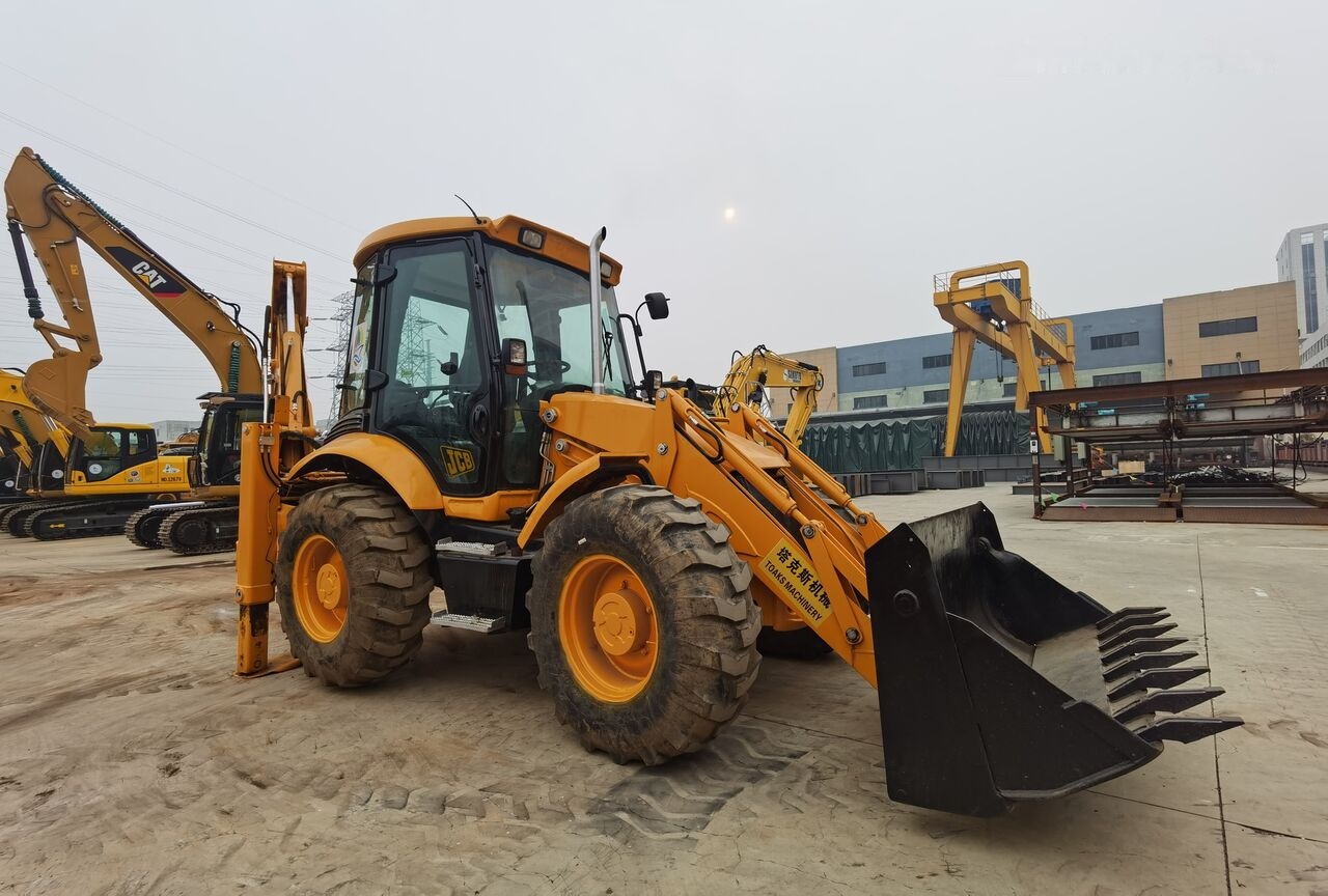 JCB 4CX - Máy xúc trước múc sau: hình 3 JCB 4CX - Máy xúc trước múc sau: hình 3