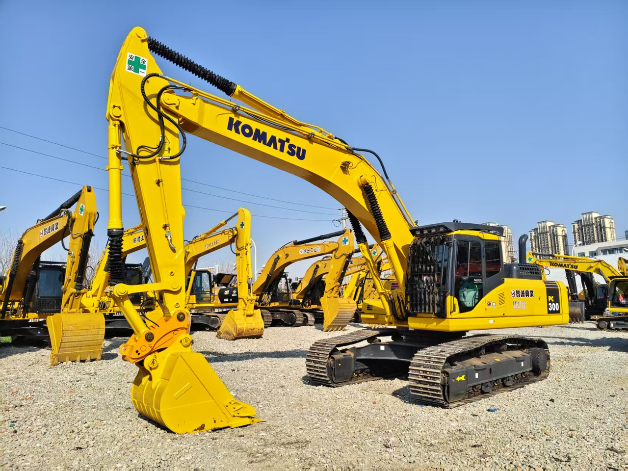 KOMATSU PC300 - Máy xúc: hình 2 KOMATSU PC300 - Máy xúc: hình 2