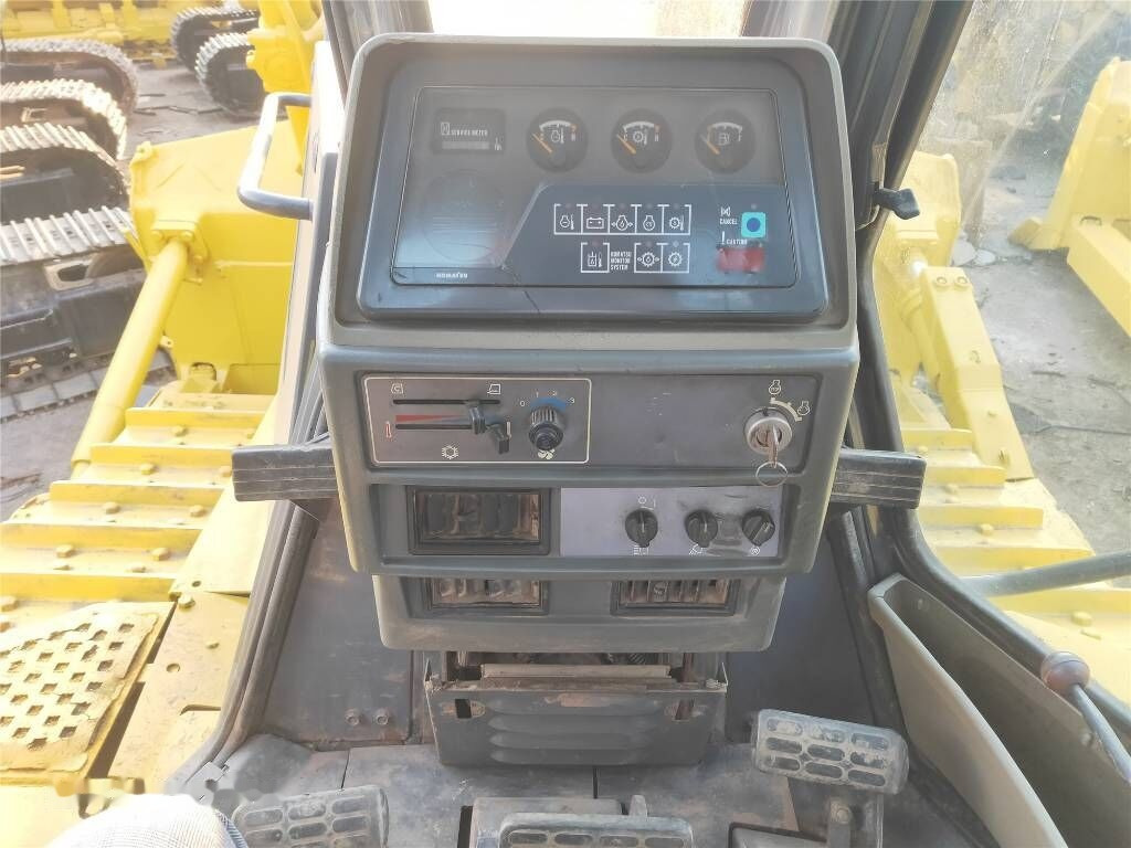 Komatsu D155AX-5 - Máy ủi: hình 4 Komatsu D155AX-5 - Máy ủi: hình 4