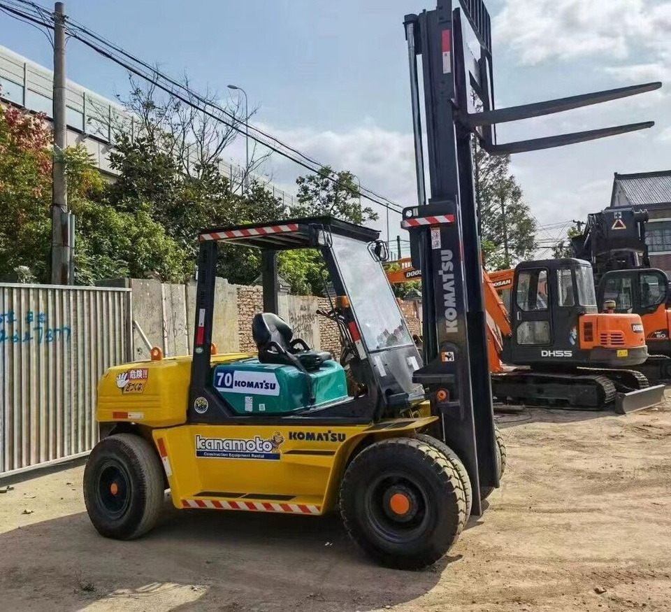 Komatsu FD70-7 - Xe nâng diesel: hình 4 Komatsu FD70-7 - Xe nâng diesel: hình 4