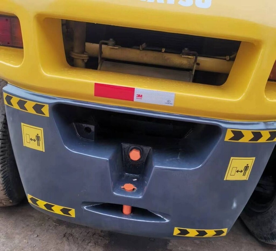 Komatsu FD70-7 - Xe nâng diesel: hình 3 Komatsu FD70-7 - Xe nâng diesel: hình 3