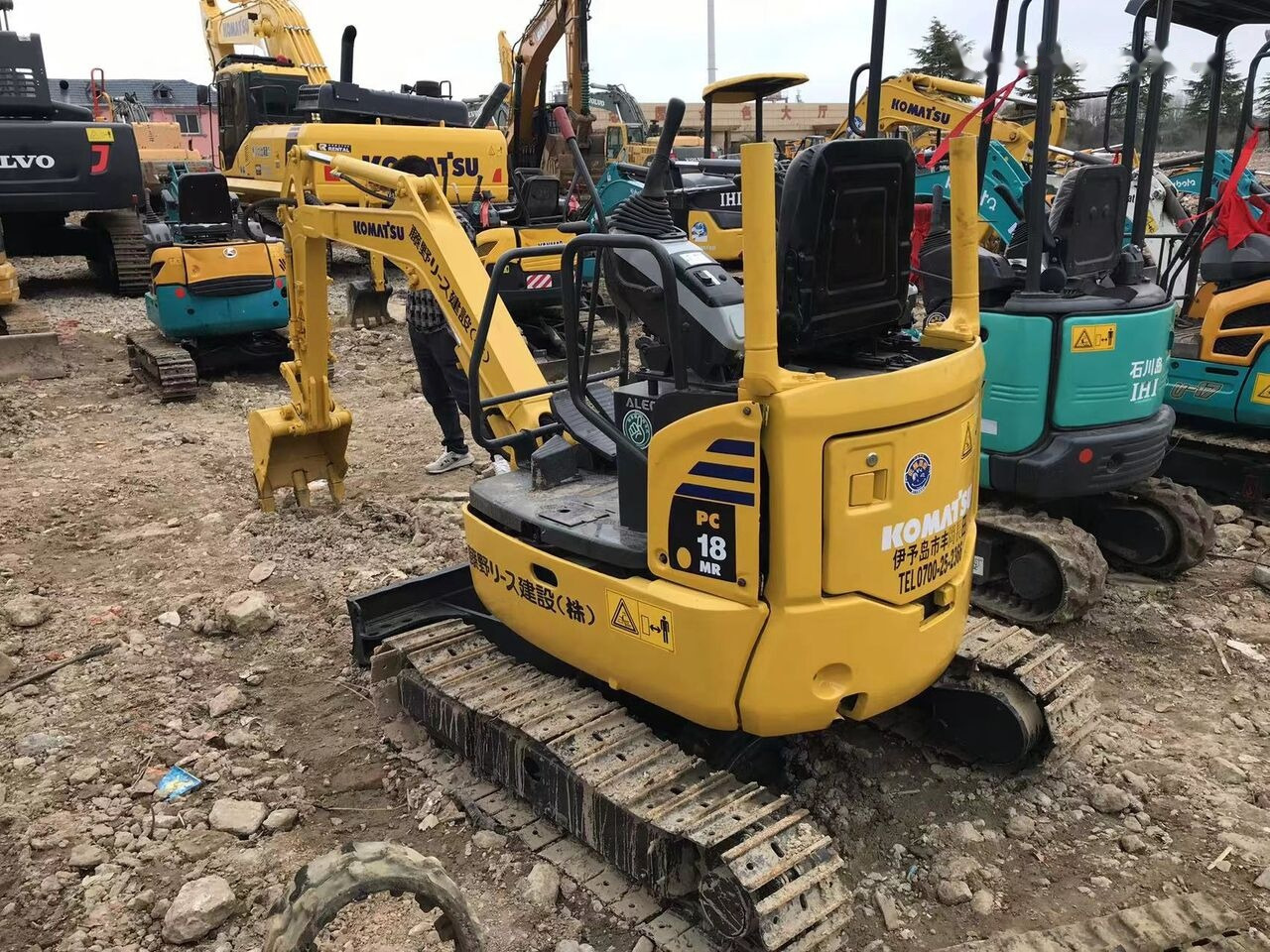 Komatsu PC18 - Máy xúc mini: hình 5 Komatsu PC18 - Máy xúc mini: hình 5