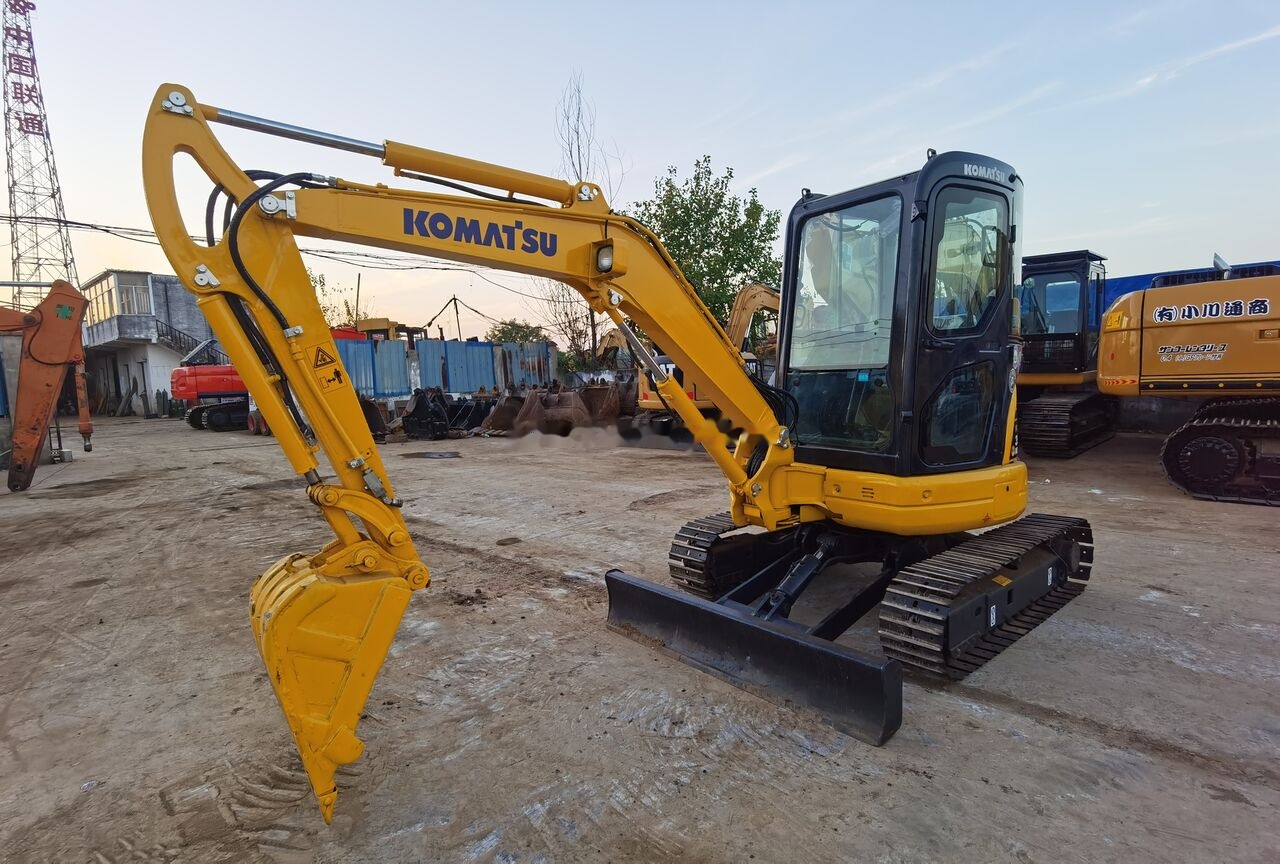 Komatsu PC35MR - Máy xúc bánh xích: hình 4 Komatsu PC35MR - Máy xúc bánh xích: hình 4