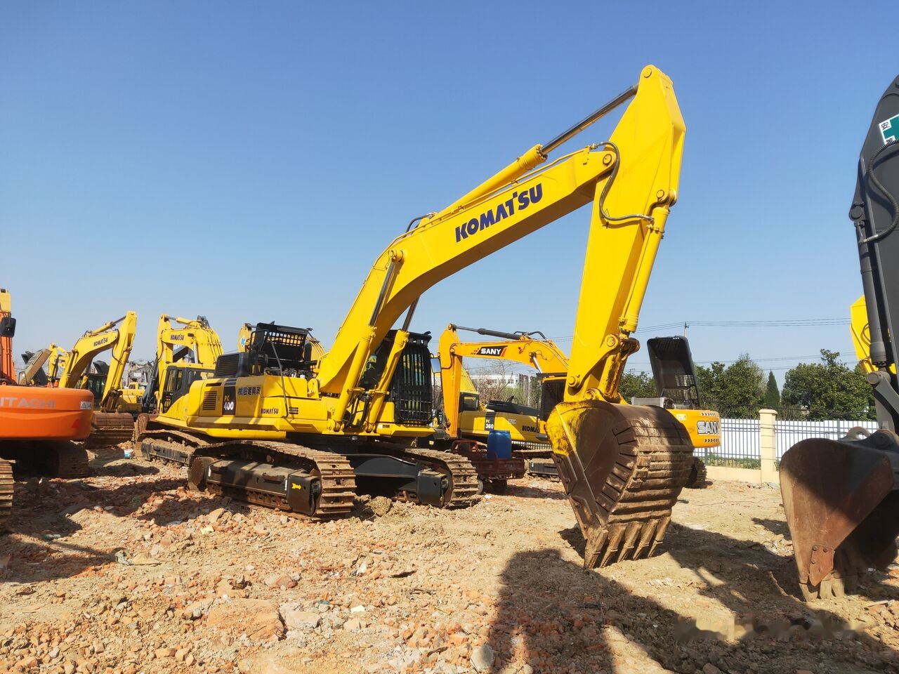 Komatsu PC400-8 - Máy xúc bánh xích: hình 4 Komatsu PC400-8 - Máy xúc bánh xích: hình 4