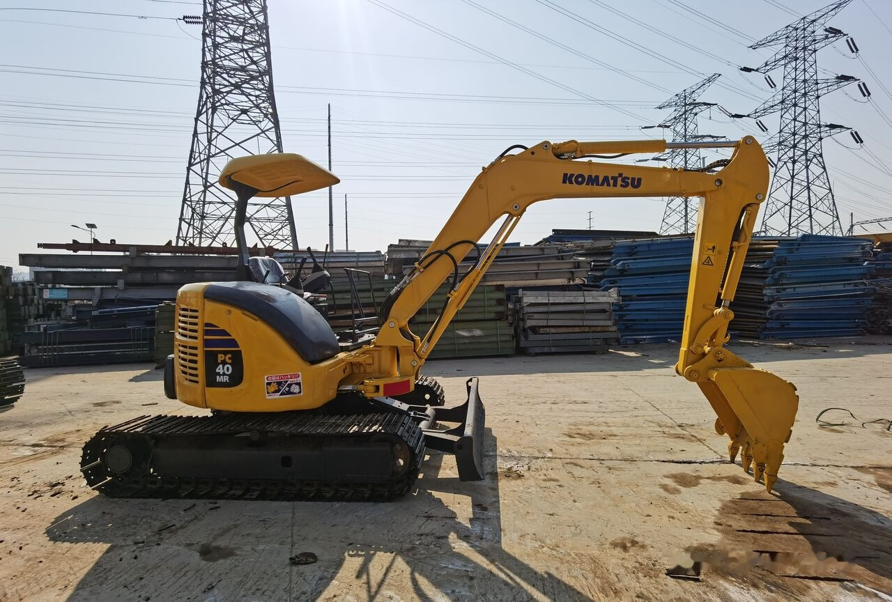 Komatsu PC40MR - Máy xúc mini: hình 2 Komatsu PC40MR - Máy xúc mini: hình 2