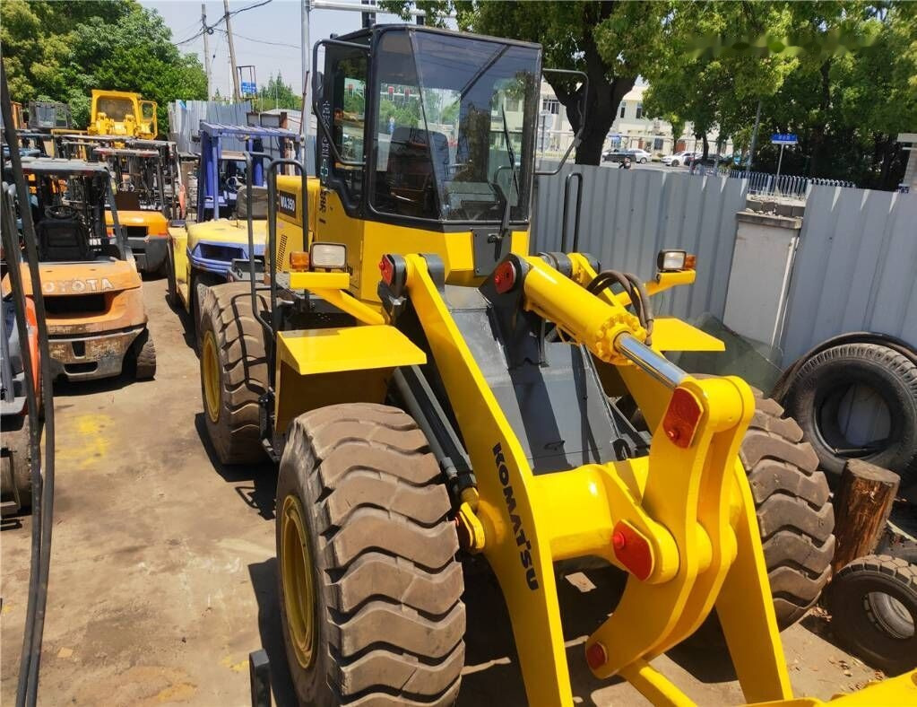 Komatsu WA350 - Máy xúc lật bánh lốp: hình 2 Komatsu WA350 - Máy xúc lật bánh lốp: hình 2