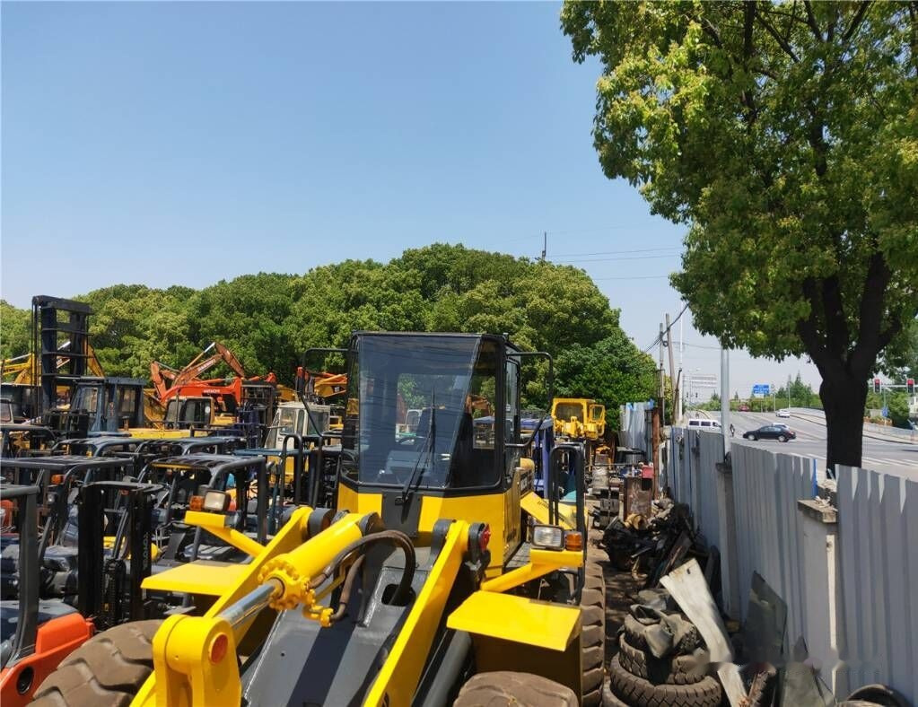 Komatsu WA350 - Máy xúc lật bánh lốp: hình 5 Komatsu WA350 - Máy xúc lật bánh lốp: hình 5