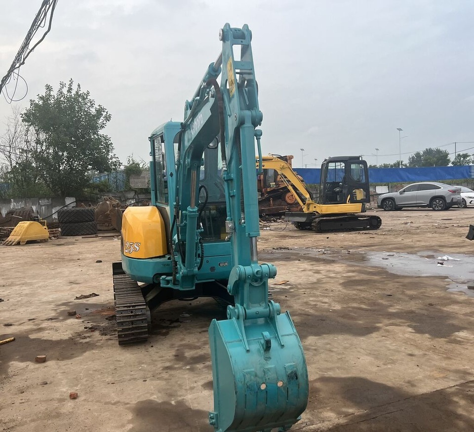 Kubota U25S - Máy xúc bánh xích: hình 3 Kubota U25S - Máy xúc bánh xích: hình 3