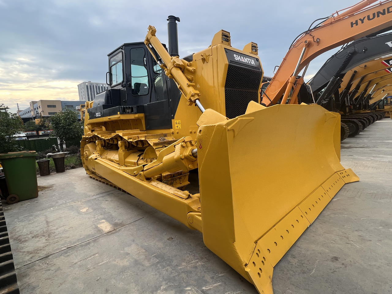 SHANTUI SD32 - Máy ủi: hình 5 SHANTUI SD32 - Máy ủi: hình 5