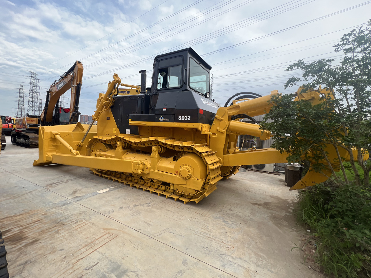 SHANTUI SD32 - Máy ủi: hình 3 SHANTUI SD32 - Máy ủi: hình 3