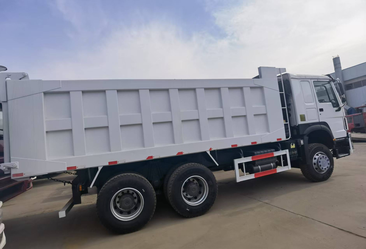 Sinotruk HOWO 371 6*4 Dump truck(Right rudder) - Xe ben: hình 4 Sinotruk HOWO 371 6*4 Dump truck(Right rudder) - Xe ben: hình 4