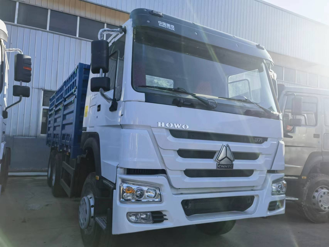 Sinotruk HOWO 371 6*4 Fence truck - Xe tải thùng lửng/ Phẳng: hình 1 Sinotruk HOWO 371 6*4 Fence truck - Xe tải thùng lửng/ Phẳng: hình 1