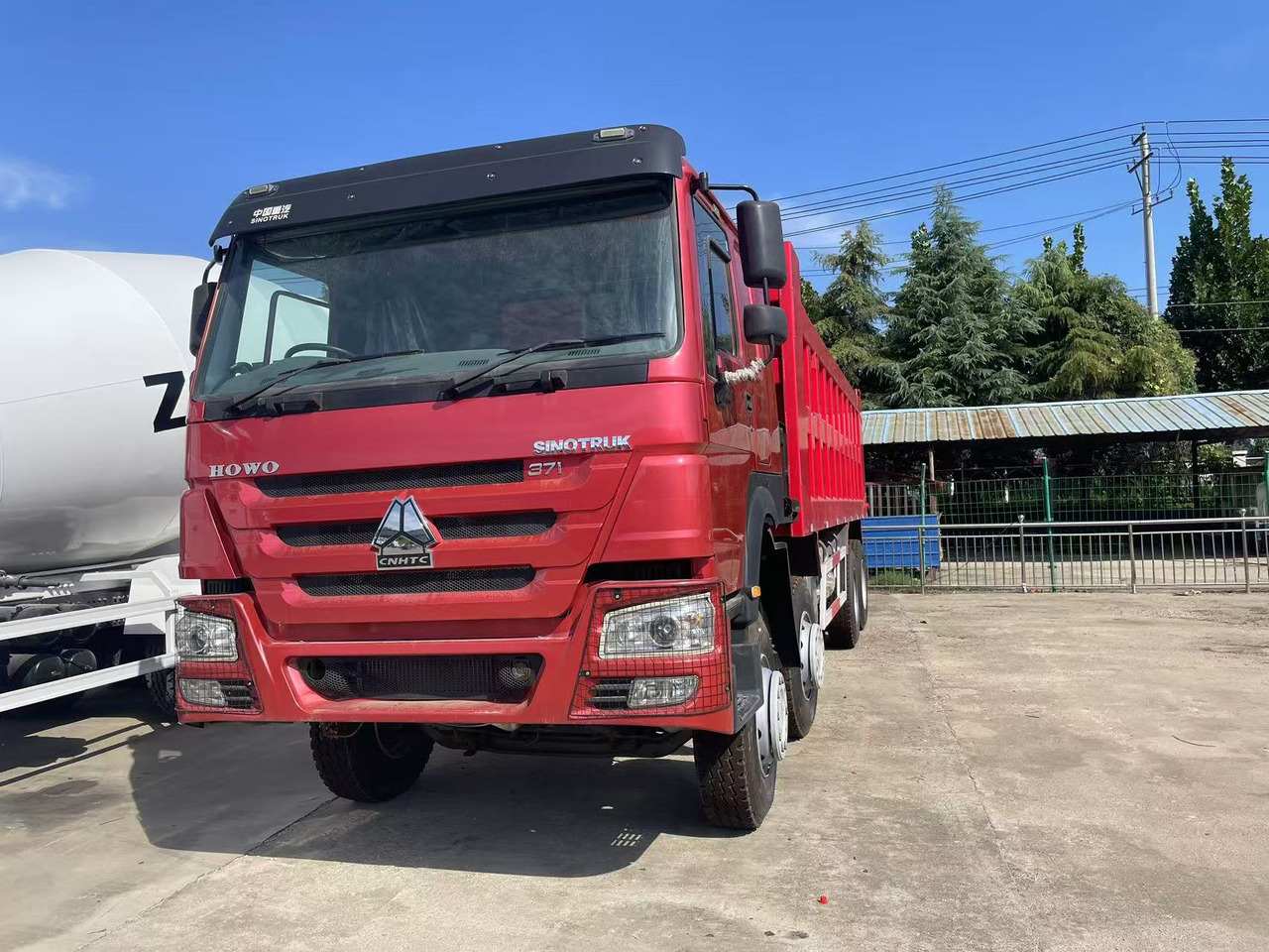 Sinotruk HOWO 371 8*4 Dump truck - Xe ben: hình 4 Sinotruk HOWO 371 8*4 Dump truck - Xe ben: hình 4