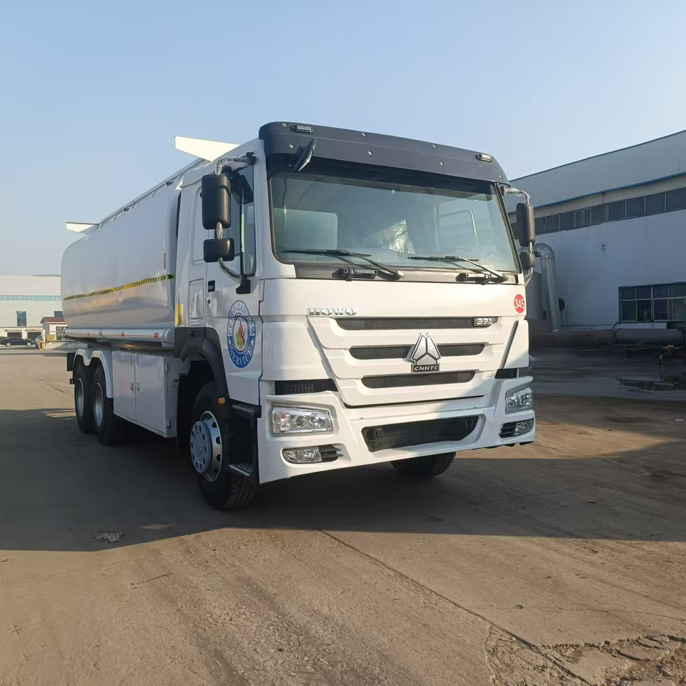 Sinotruk HOWO 371 Tank truck - Xe bồn: hình 1 Sinotruk HOWO 371 Tank truck - Xe bồn: hình 1