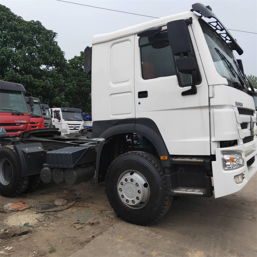 Sinotruk HOWO 420 tractor - Xe ben đổ mini: hình 4 Sinotruk HOWO 420 tractor - Xe ben đổ mini: hình 4