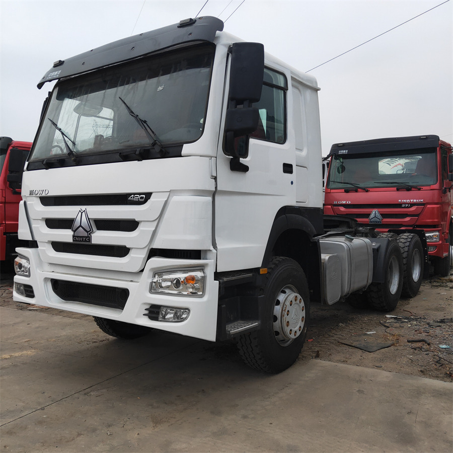 Sinotruk HOWO 420 tractor - Xe ben đổ mini: hình 1 Sinotruk HOWO 420 tractor - Xe ben đổ mini: hình 1