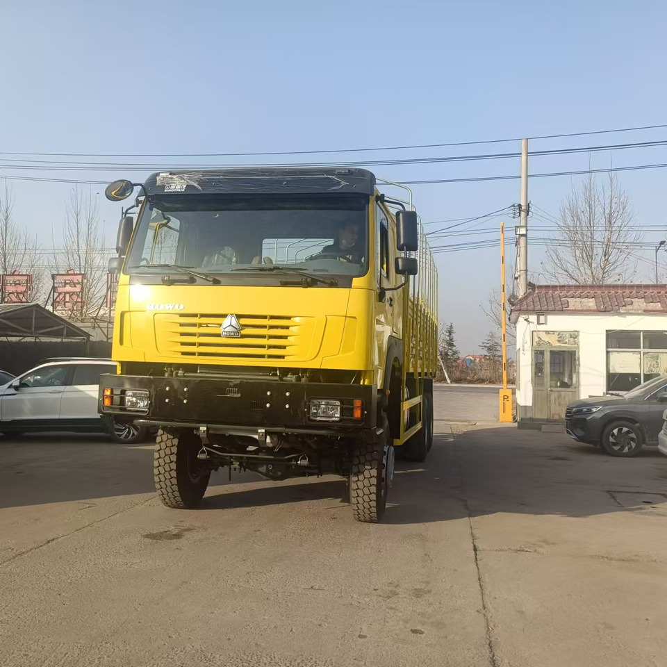 Sinotruk HOWO 6*4 Troop Carrier - Xe tải thùng lửng/ Phẳng: hình 3 Sinotruk HOWO 6*4 Troop Carrier - Xe tải thùng lửng/ Phẳng: hình 3
