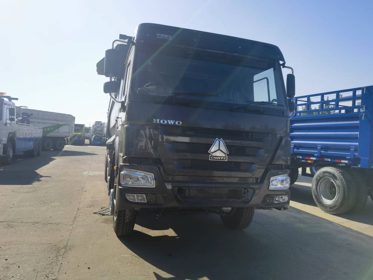 Sinotruk HOWO 8*4 Dump truck - Xe ben: hình 5 Sinotruk HOWO 8*4 Dump truck - Xe ben: hình 5