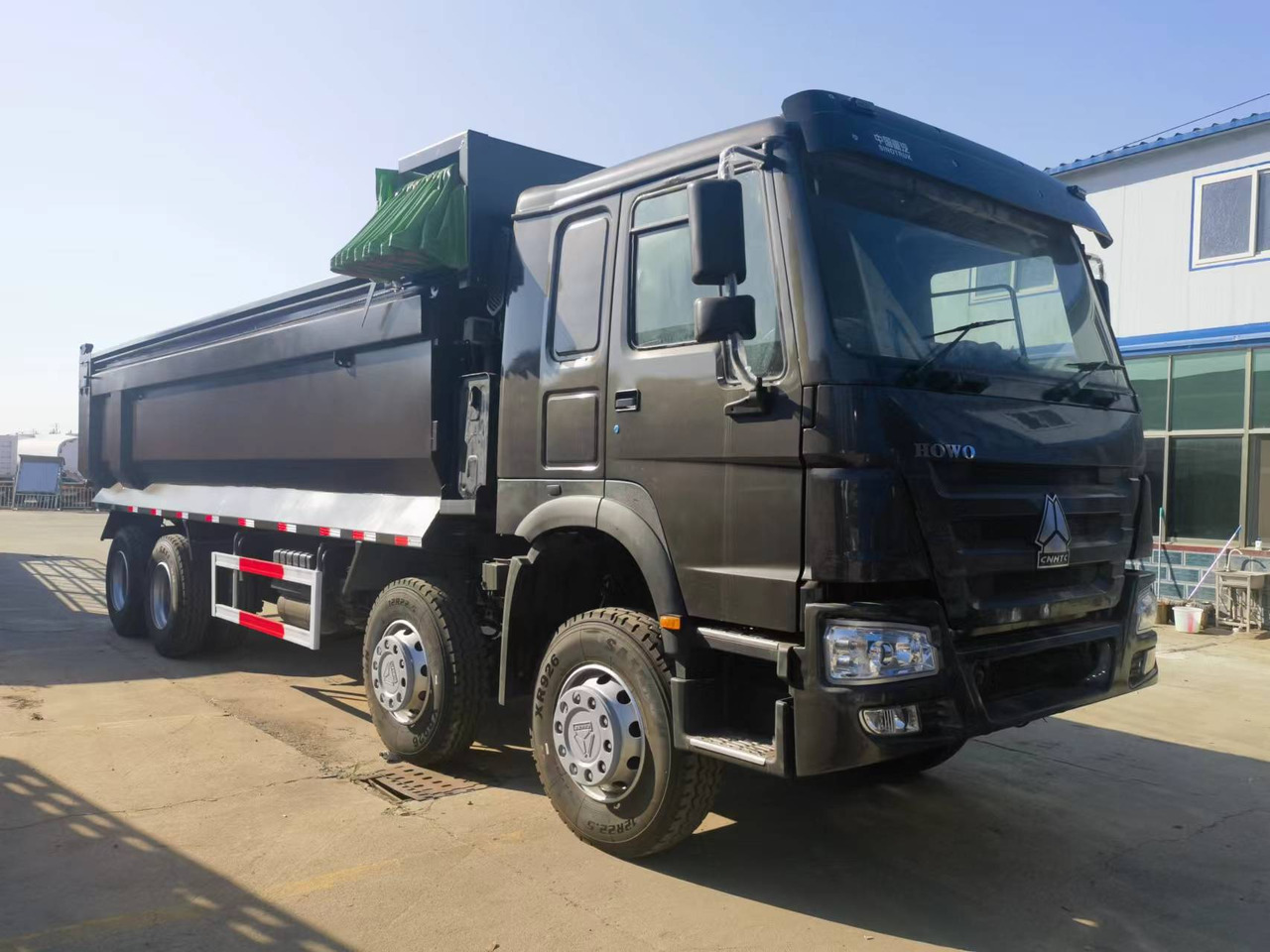 Sinotruk HOWO 8*4 Dump truck - Xe ben: hình 1 Sinotruk HOWO 8*4 Dump truck - Xe ben: hình 1