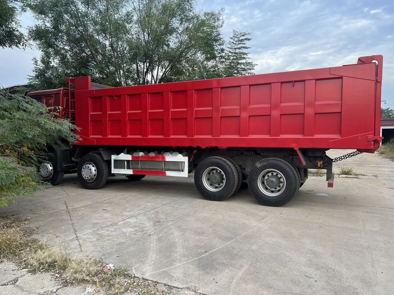 Sinotruk HOWO 8*4 Dump truck - Xe ben: hình 3 Sinotruk HOWO 8*4 Dump truck - Xe ben: hình 3
