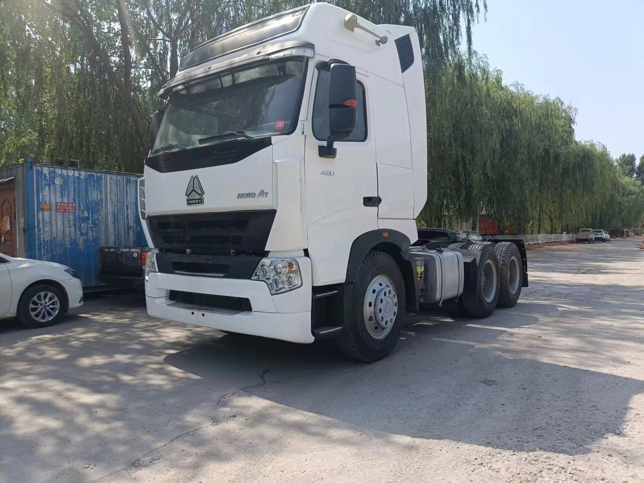 Sinotruk HOWO A7 tractor - Xe ben đổ mini: hình 1 Sinotruk HOWO A7 tractor - Xe ben đổ mini: hình 1