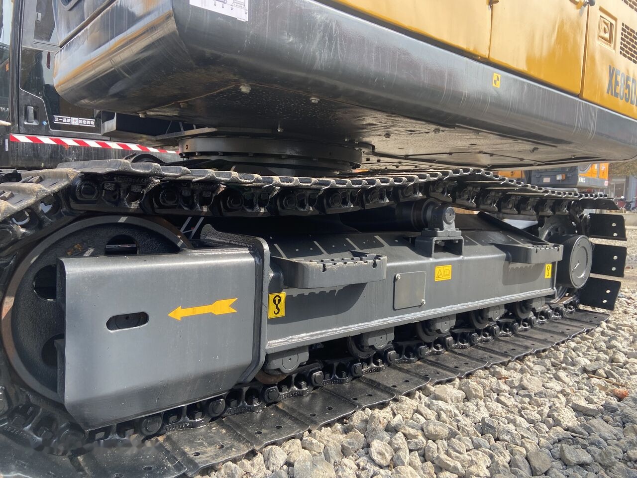 XCMG XE85DA - Máy xúc bánh xích: hình 2 XCMG XE85DA - Máy xúc bánh xích: hình 2