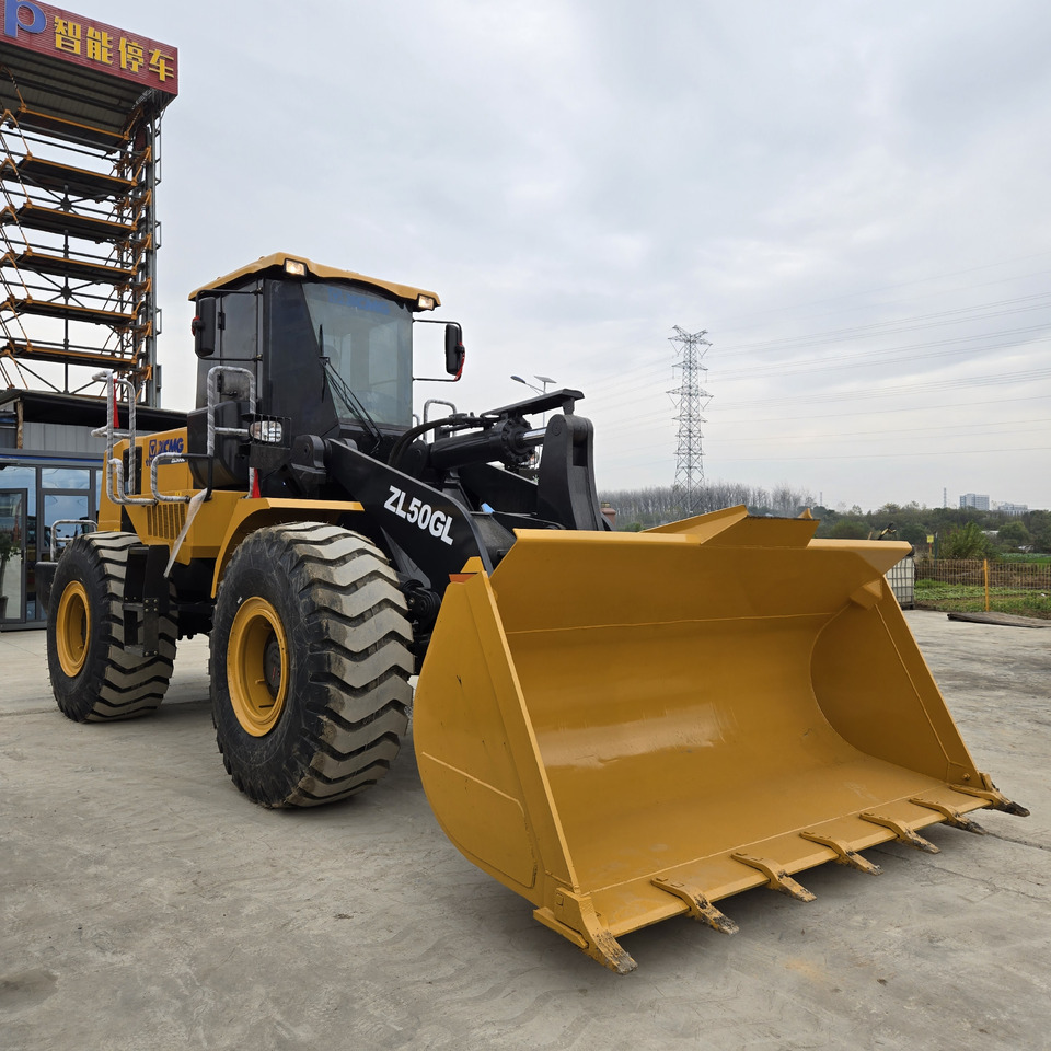 XCMG ZL50GL - Máy xúc lật bánh lốp: hình 4 XCMG ZL50GL - Máy xúc lật bánh lốp: hình 4