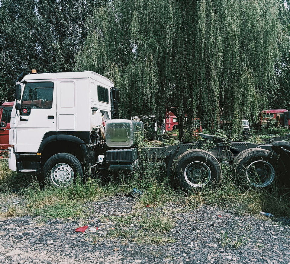 Howo 420hp 6x4 - Xe đầu kéo: hình 2 Howo 420hp 6x4 - Xe đầu kéo: hình 2