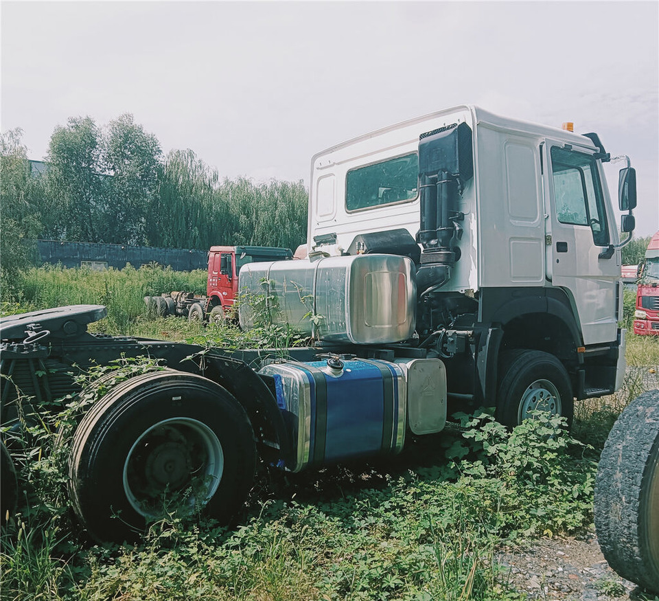 Howo 420hp 6x4 - Xe đầu kéo: hình 3 Howo 420hp 6x4 - Xe đầu kéo: hình 3