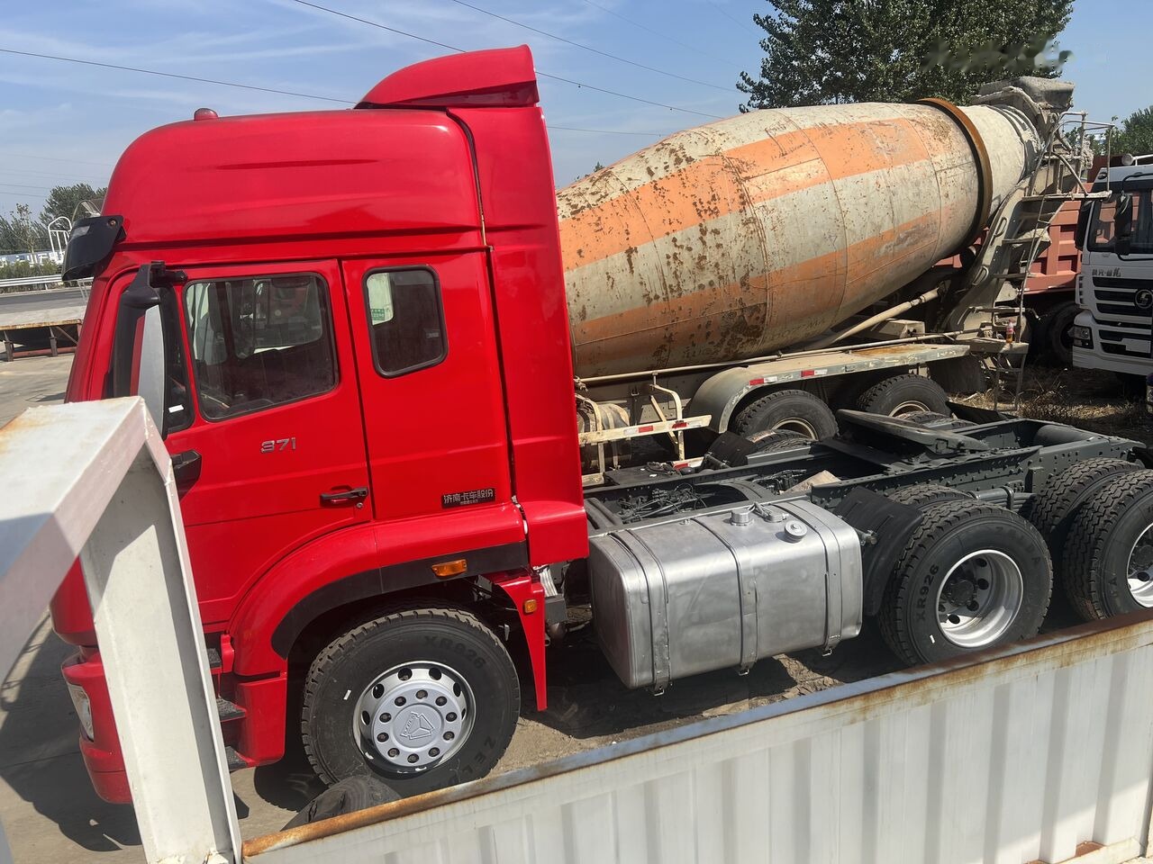 Howo 6X4 - Xe đầu kéo: hình 2 Howo 6X4 - Xe đầu kéo: hình 2