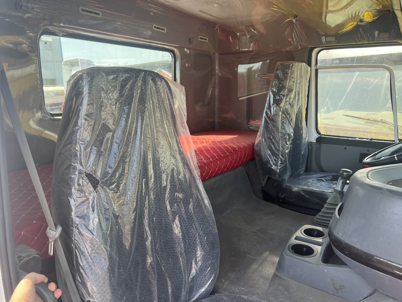 Howo 6x4 - Xe đầu kéo: hình 4 Howo 6x4 - Xe đầu kéo: hình 4