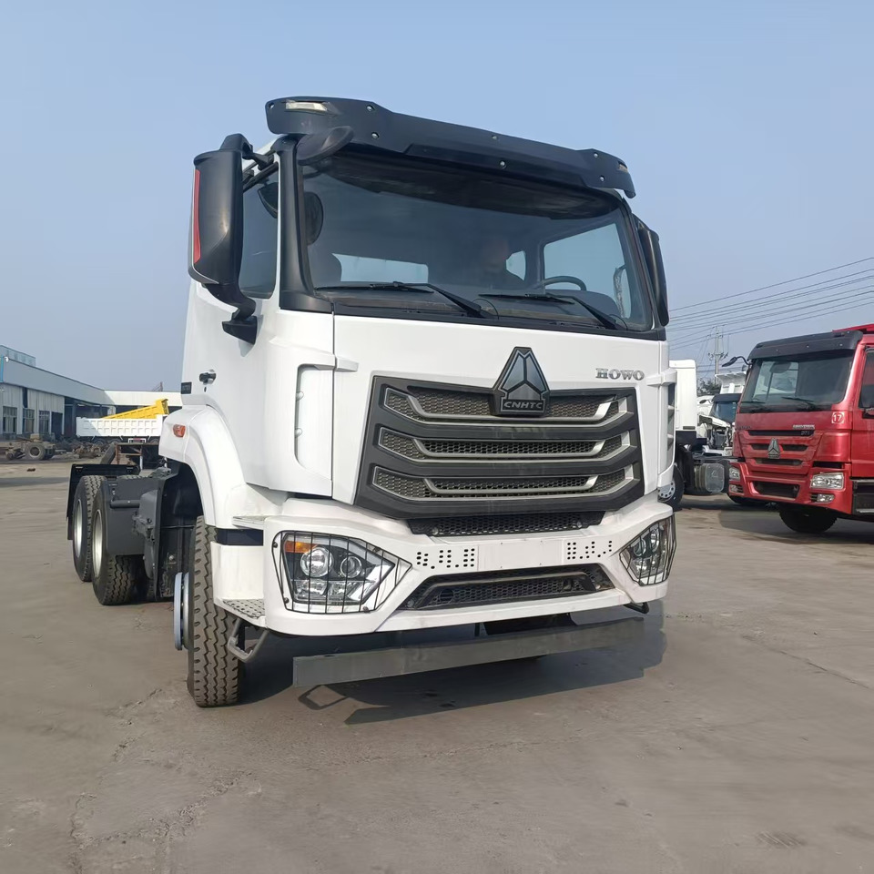 Sinotruk HOHAN 6*4 Tractor - Xe đầu kéo: hình 3 Sinotruk HOHAN 6*4 Tractor - Xe đầu kéo: hình 3