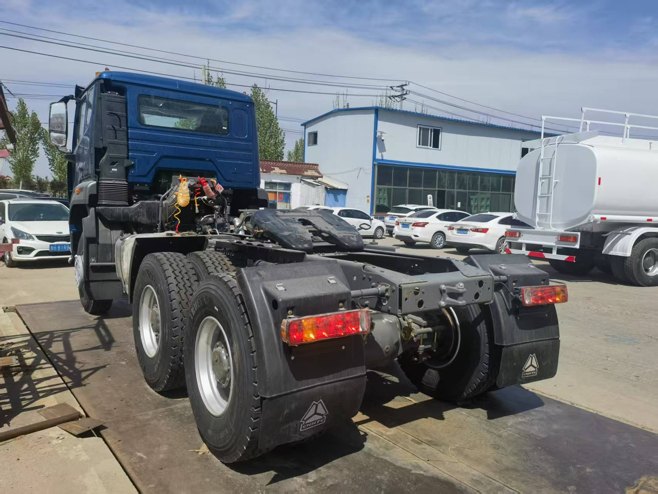 Sinotruk HOHAN 6*4 tractor - Xe đầu kéo: hình 4 Sinotruk HOHAN 6*4 tractor - Xe đầu kéo: hình 4